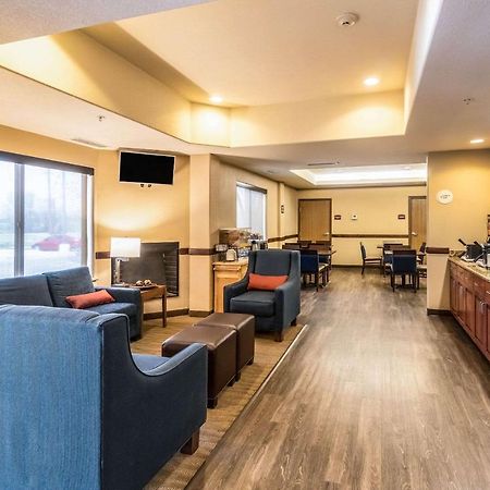 רייפל Comfort Inn & Suites מראה חיצוני תמונה