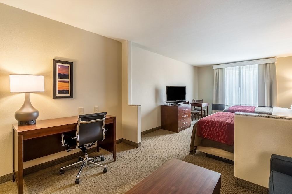 רייפל Comfort Inn & Suites מראה חיצוני תמונה