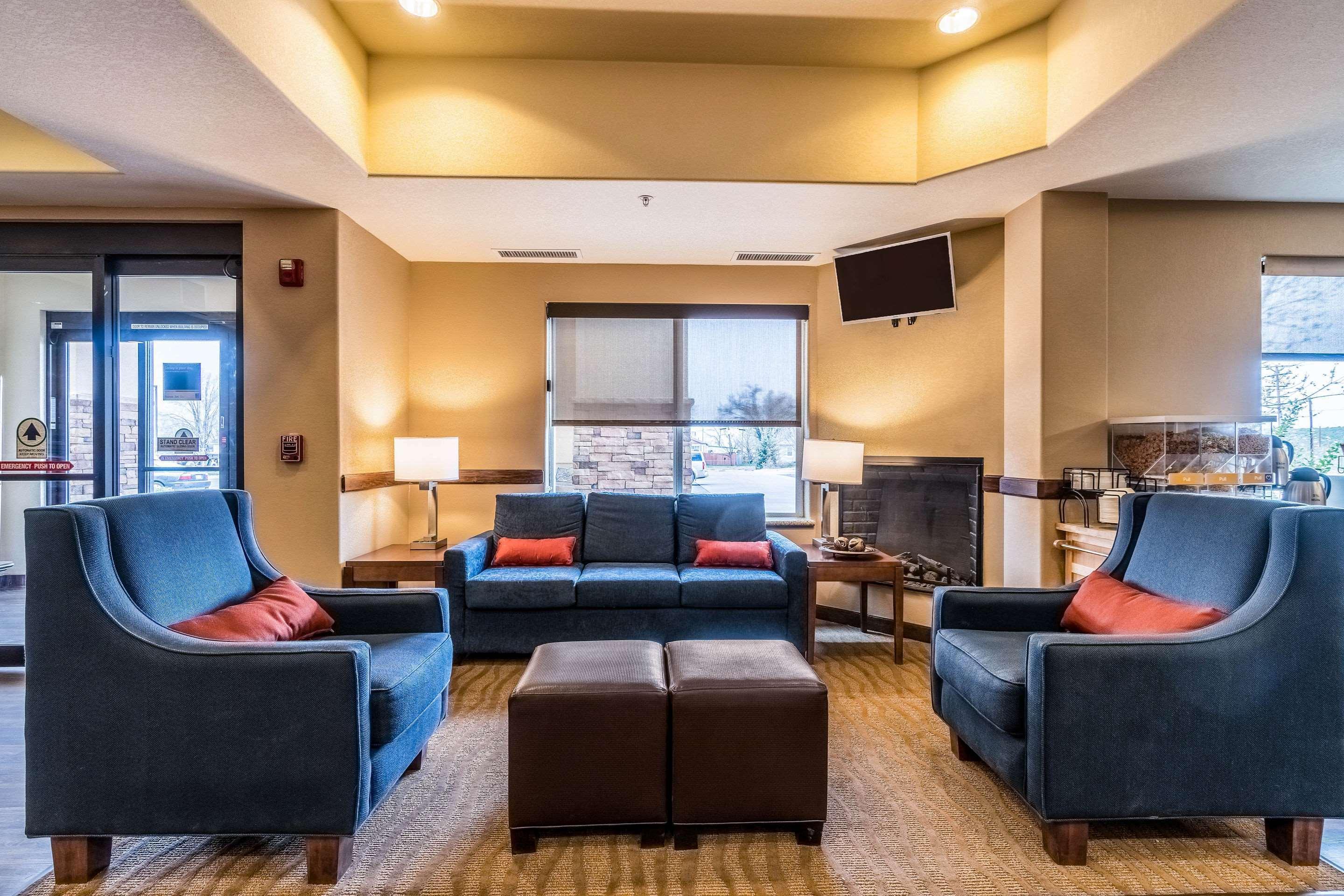 רייפל Comfort Inn & Suites מראה חיצוני תמונה