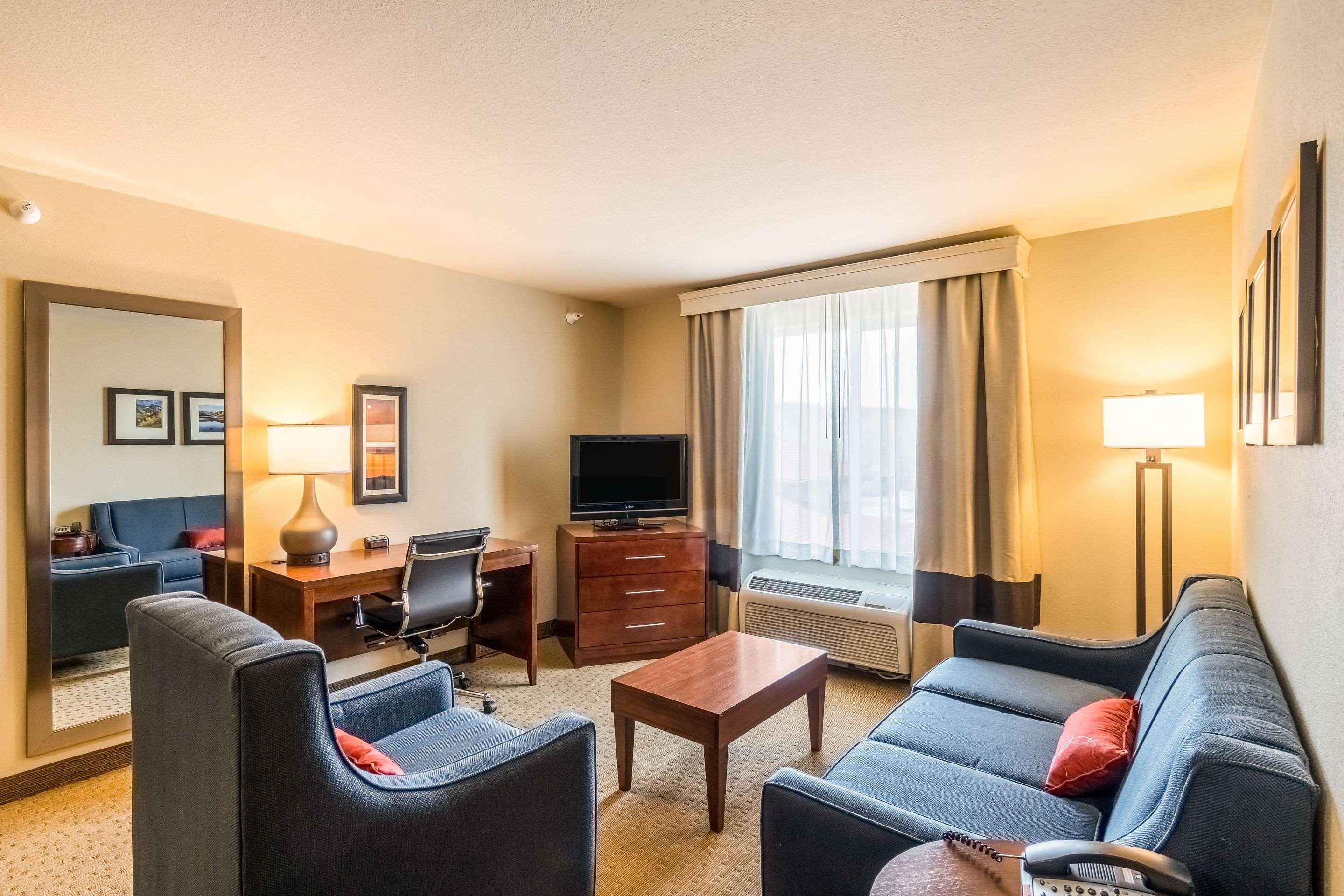 רייפל Comfort Inn & Suites מראה חיצוני תמונה