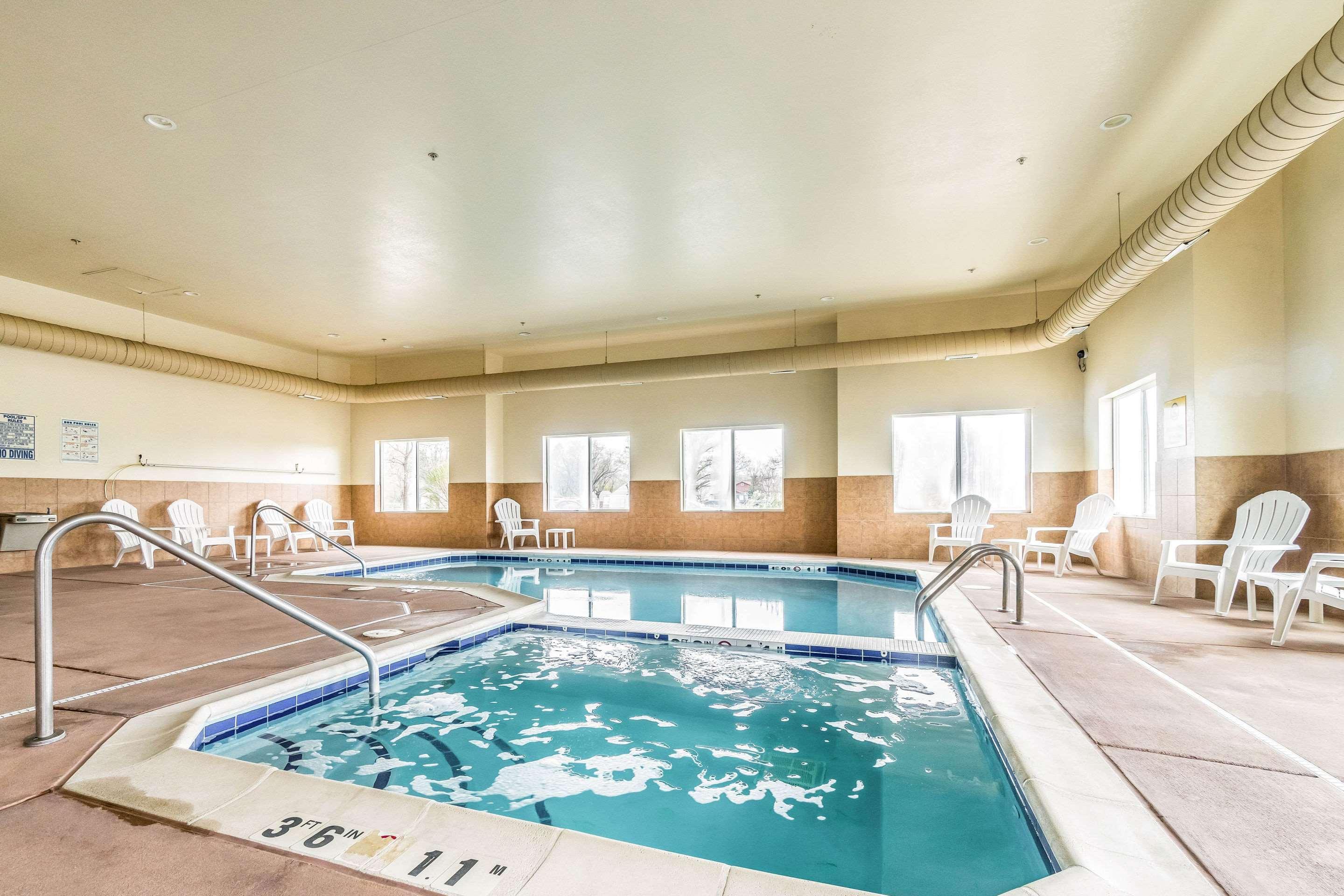 רייפל Comfort Inn & Suites מראה חיצוני תמונה