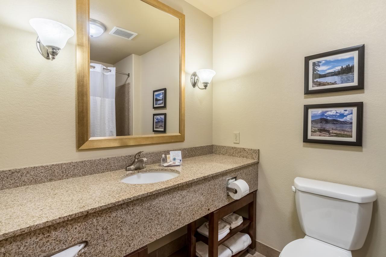 רייפל Comfort Inn & Suites מראה חיצוני תמונה